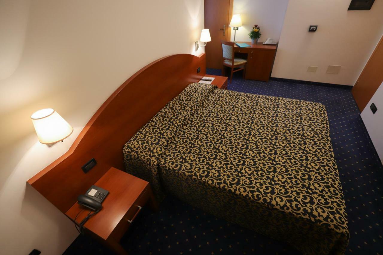 Hotel Da Roberto 拉齐塞 外观 照片