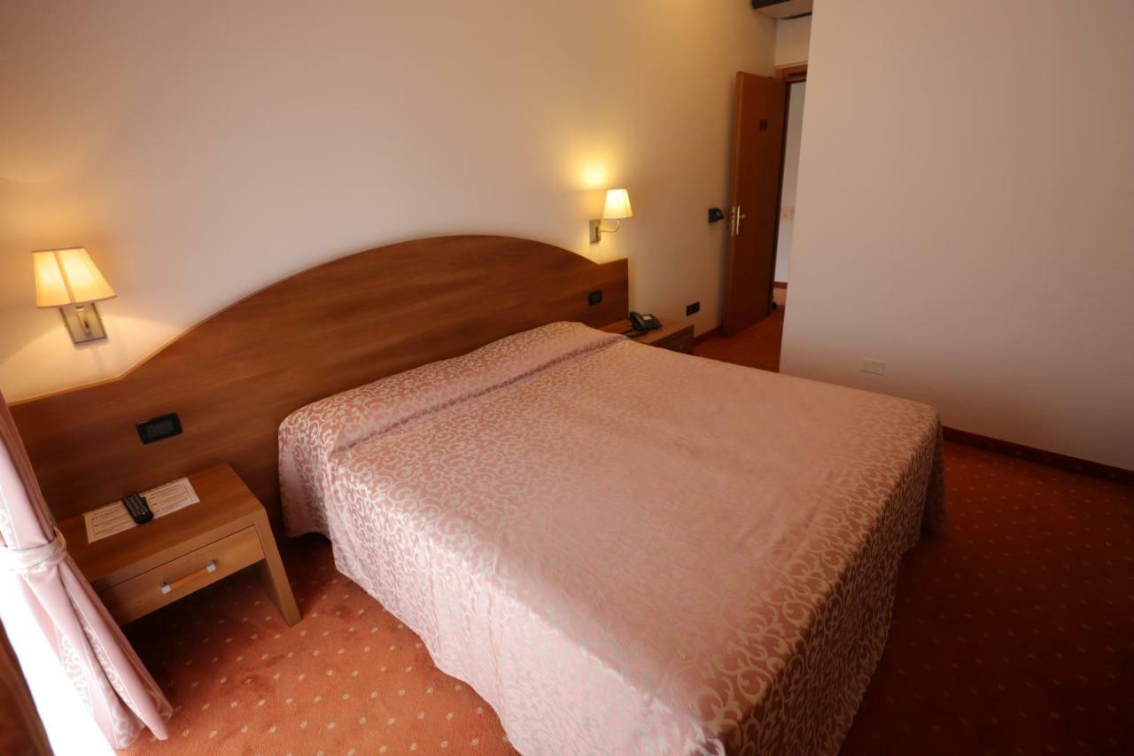 Hotel Da Roberto 拉齐塞 外观 照片
